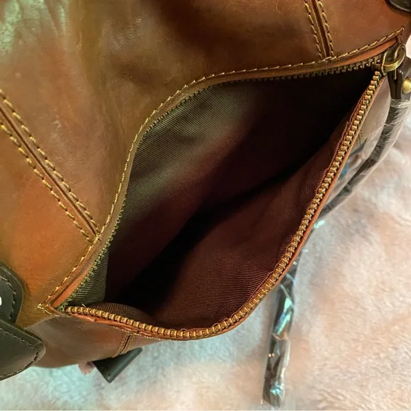 Lucky Brand Buckman Tote in Cognac with zipper close and zip pockets NWT - Picture 10 of 16